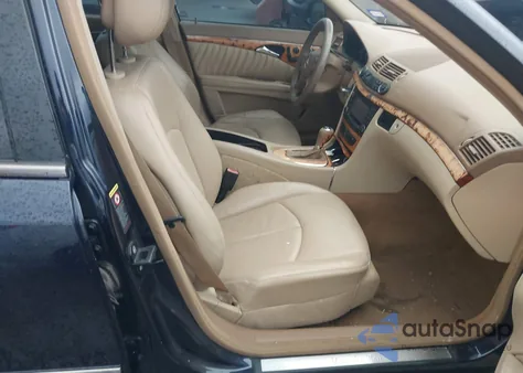 2007 Mercedes-Benz E 350 4Matic z USA, uszkodzony, nr VIN WDBUH87X87X220093